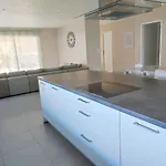 F5 Avec Jacuzzi , A 800m *