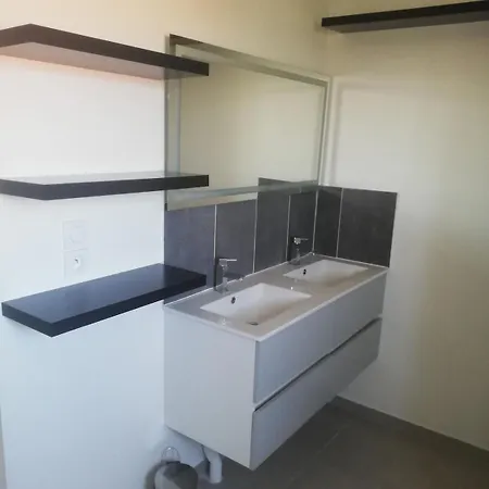 F5 Avec Jacuzzi , A 800m Torreilles